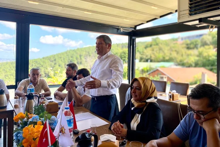 AK Parti Beykoz muhtarlarıyla toplantı yaptı 1 ak3 C5wl7a6lfn