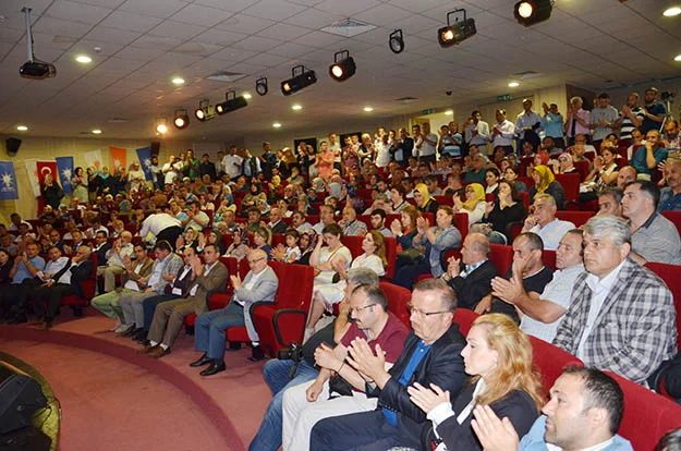 ak bey dani AryRwj9dKL