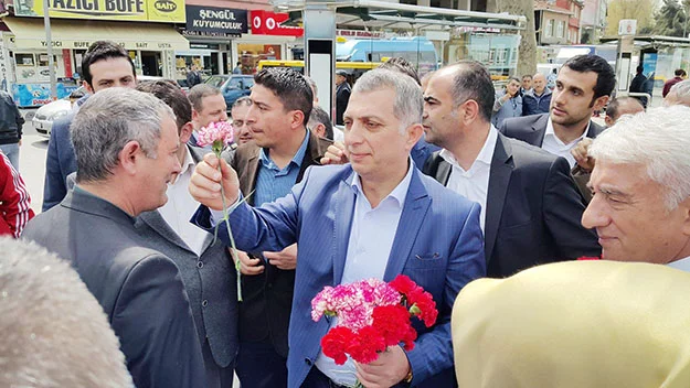 AK Parti İstanbul Milletvekili Metin Külünk, bugün ilçeyi karış karış