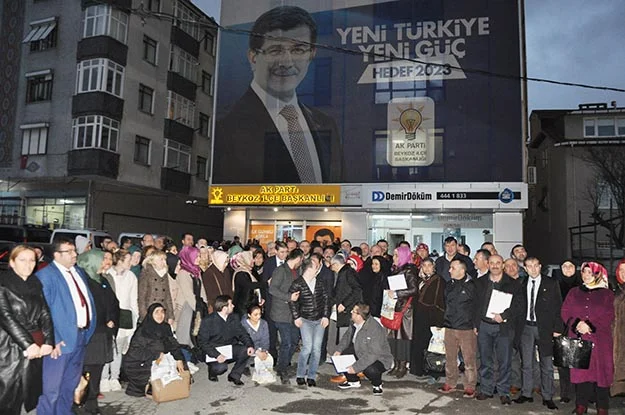 AK Parti Beykoz İlçe Teşkilatı, hem üyelerini hem de Beykoz'u