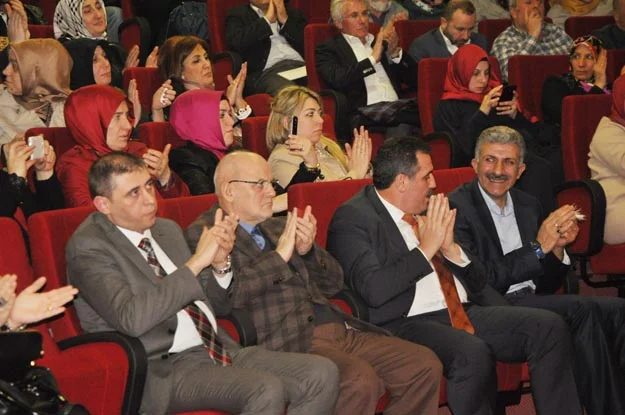 ak dan 16 10 9RjvFaK8ze