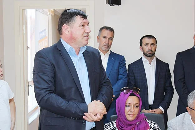 ak part bayr NTIwRavnmn