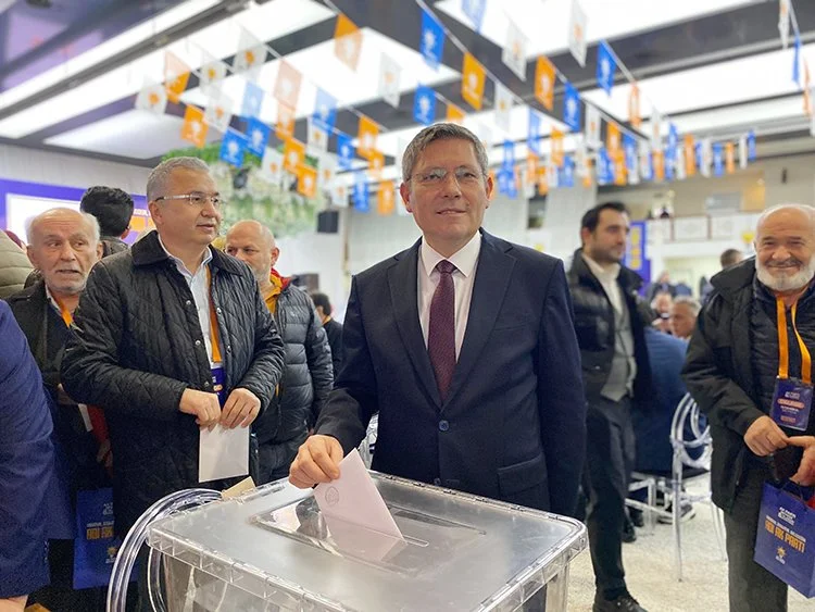 AK Parti Beykoz kongresi beklenen ilgiyi görmedi 8 ak parti kongre 8 HVb2hoFmfS