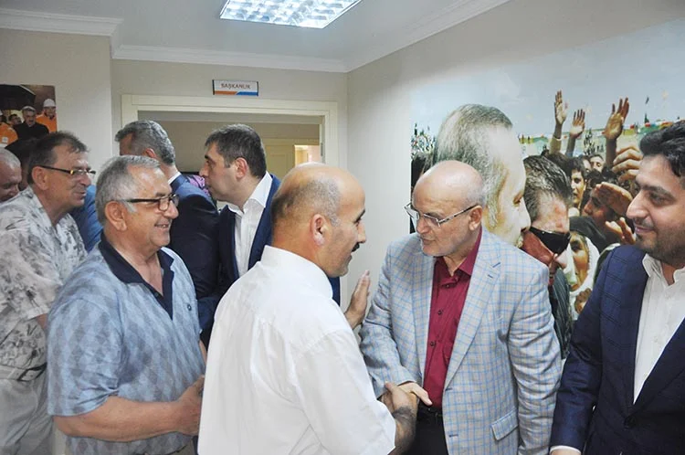 AK Parti Beykoz İlçe teşkilatı 3 milletvekilinin katılımıyla bir bayramlaşma