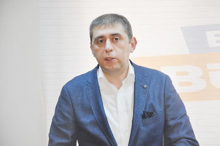 ak parti bayr YUVG2kRK7O