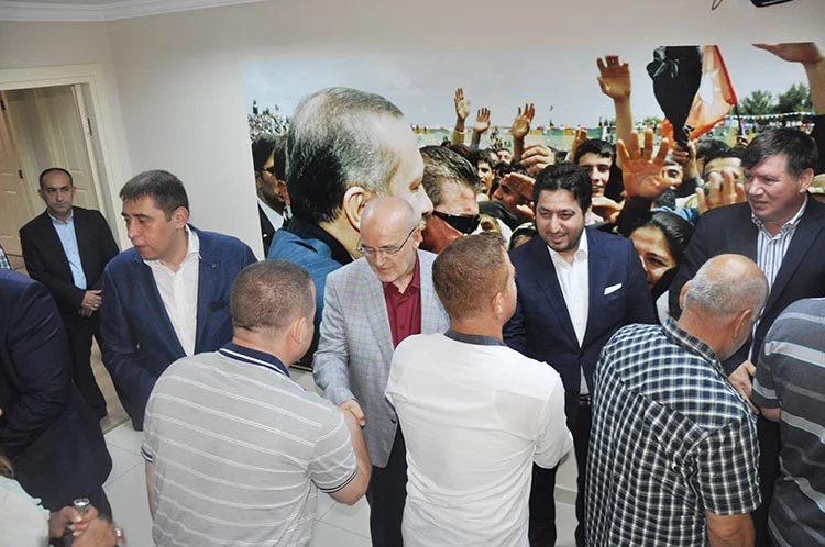 ak parti bayram 15 MCPOiyNWag