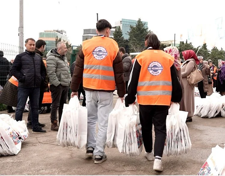 Beykoz’da 9 bin hanede 22 bin seçmeni ziyaret eden AK
