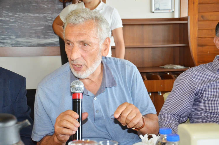 ak parti demokrasi 18 rS5DrjpCOu