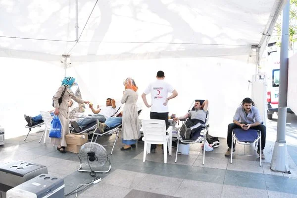 AK Parti Beykoz Gençlik Kolları, Kızılay Beykoz Şubesi ile ortaklaşa