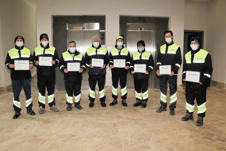 Beykoz sokaklarını akademi mezunları temizliyor 3 akademi