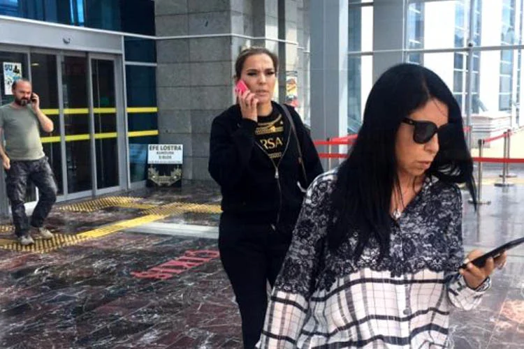 Akalın'ın Beykoz'daki evine gelerek usulsüz şekilde haciz işlemi yaptığı iddiasıyla