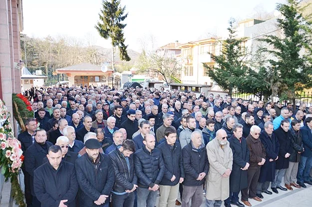 Koçbey Şirketler Grubu Yönetim Kurulu Başkanı Serdar Koç’un annesi Emine