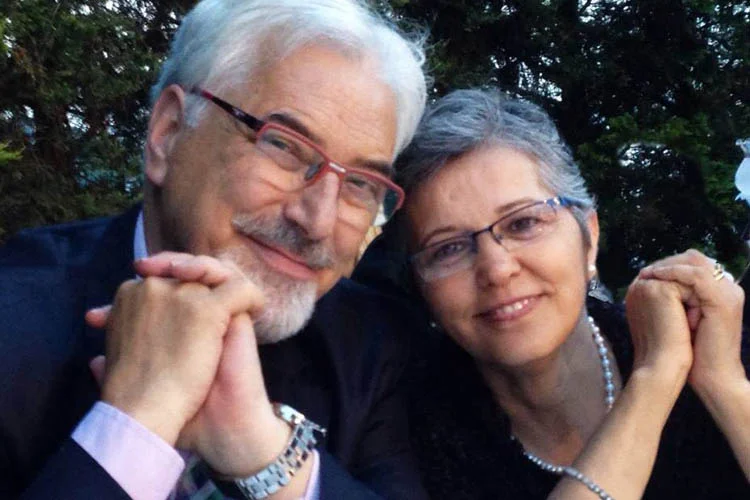 Beykoz’un tanınmış simalarından tiyatro eğitmeni Sinan Akbaşak, koronavirüse karşı verdiği