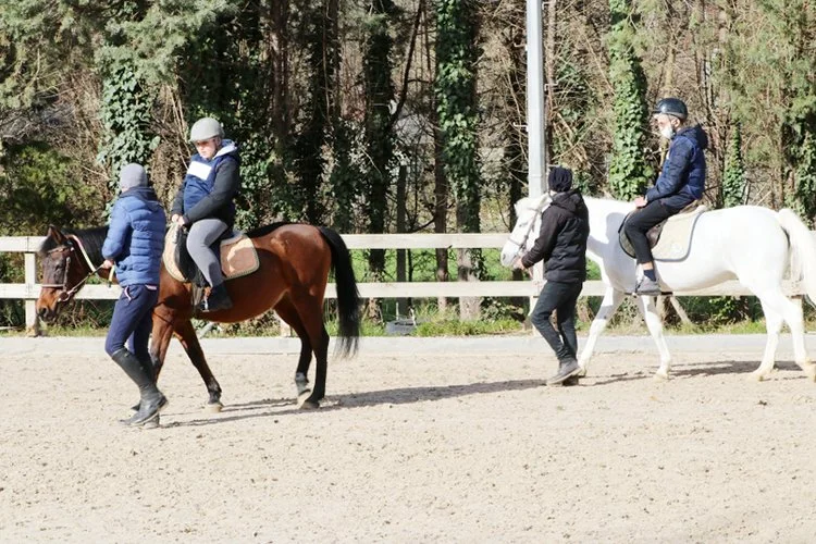 Beykoz’un engelli çocuk ve gençlerine çok özel ilgi 5 akdem beyk fkN0ssoX3i