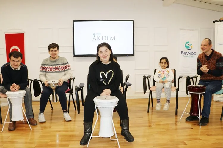 Beykoz’un engelli çocuk ve gençlerine çok özel ilgi 1 akdem beykoz