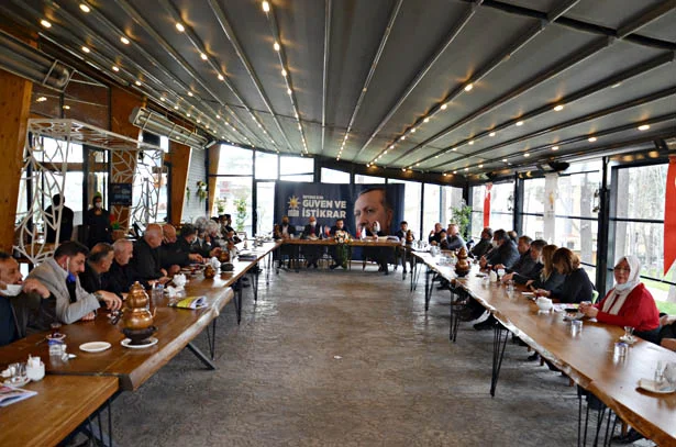 AK Parti Beykoz İlçe Başkanlığı, Cumhurbaşkanının mahallelerdeki temsilcilerini bir toplantıda