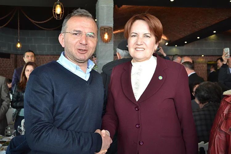 İYİ Parti Genel Başkanı Meral Akşener, yerel basın temcileri ile