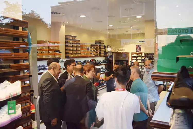 Meral Akşener Beykoz esnafından dert dinledi 8