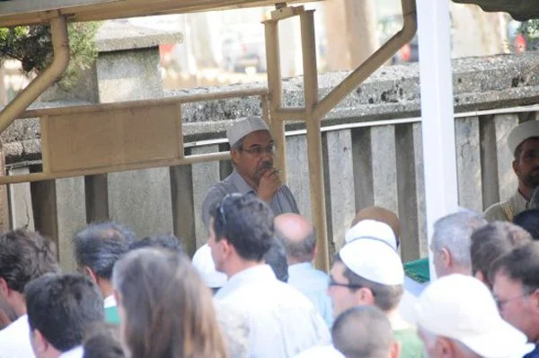 Beykoz Mobil Oil Türk Müdürü Taner Mert ve Öğretmen Kenan