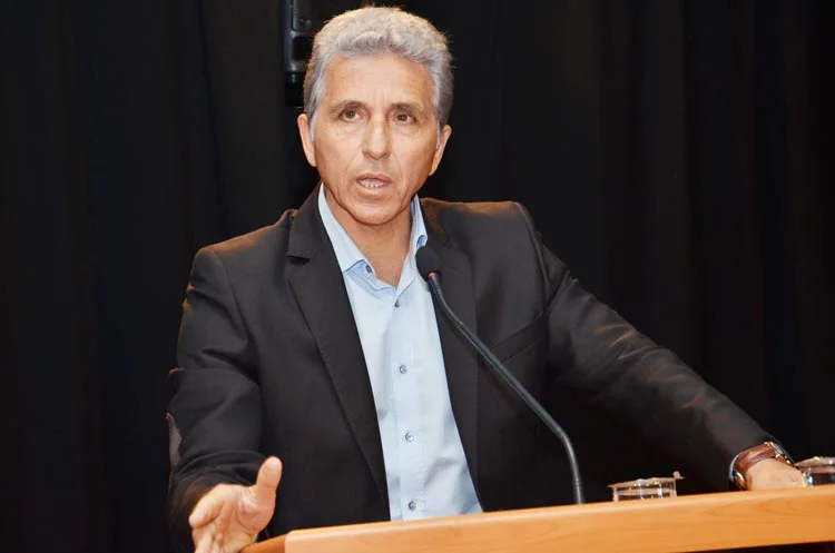 İASKF (İstanbul Amatör Spor Kulüpleri Federasyonu) Başkanı Ali Düşmez kongre