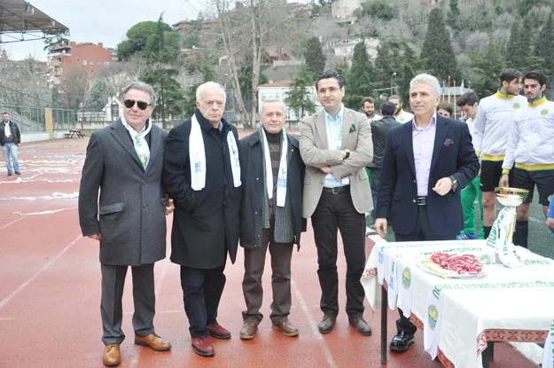 İstanbul 1. Amatör Lig 14. Grup şampiyonu Anadoluhisarı İdman Yurdu,