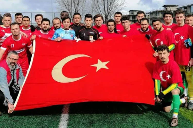 Anadoluhisarı İdmanyurduspor, 5.hafta müsabakaları kapsamında Kavacıkspor 15 Temmuz Şehitler Stadında
