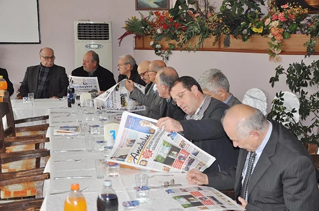 İstanbul Üniversitesi İktisat Fakültesi mezunu, 17 yıllık sendikacı, Bakanlık yapmış