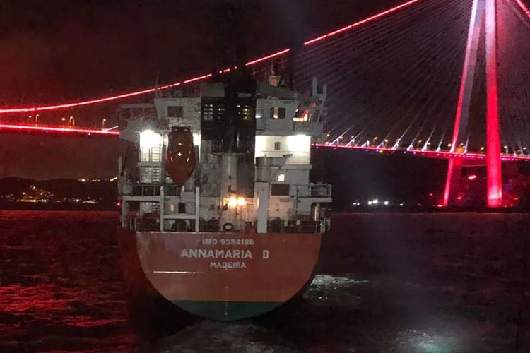 Beykoz açıklarında makine arızası yapan Portekiz bayraklı kargo gemisi için