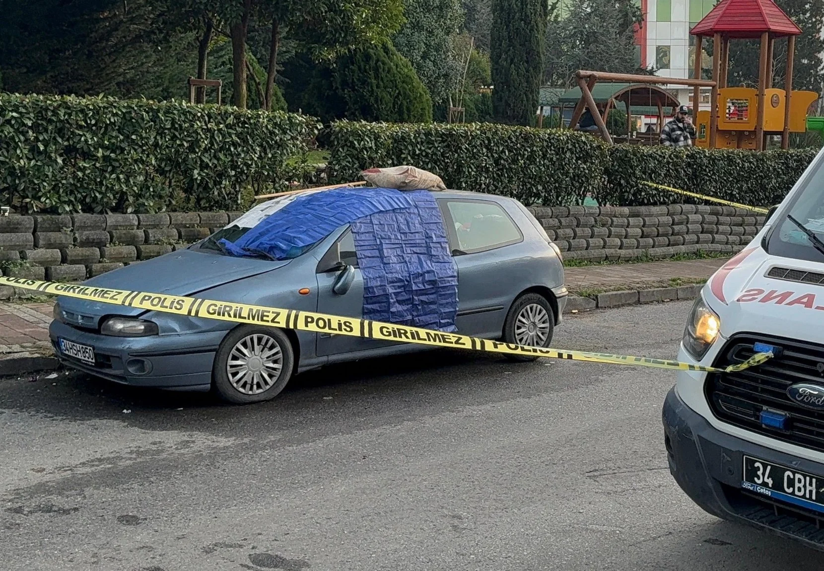 Beykoz Kavacık Mahallesinde bir kişi otomobilinin içinde ölü olarak bulundu.
