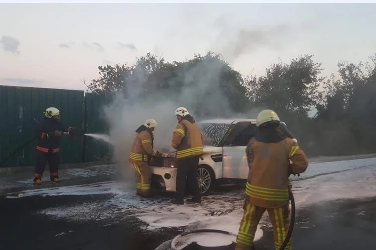 arac yangin 2 QrdeZfc8Dz