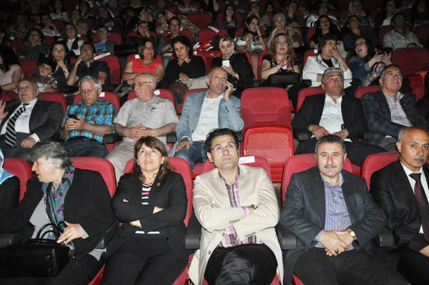 artvin hor j6IEX 5qg4