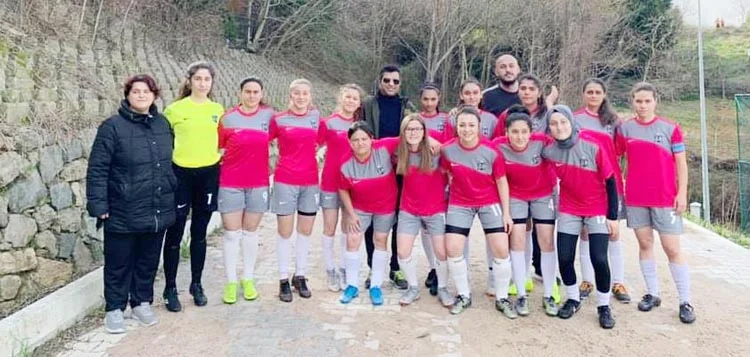 Beykoz'un asenaları Düzce'yi fena ezdi: 6-1 1 as 2 rG8av5Mlet