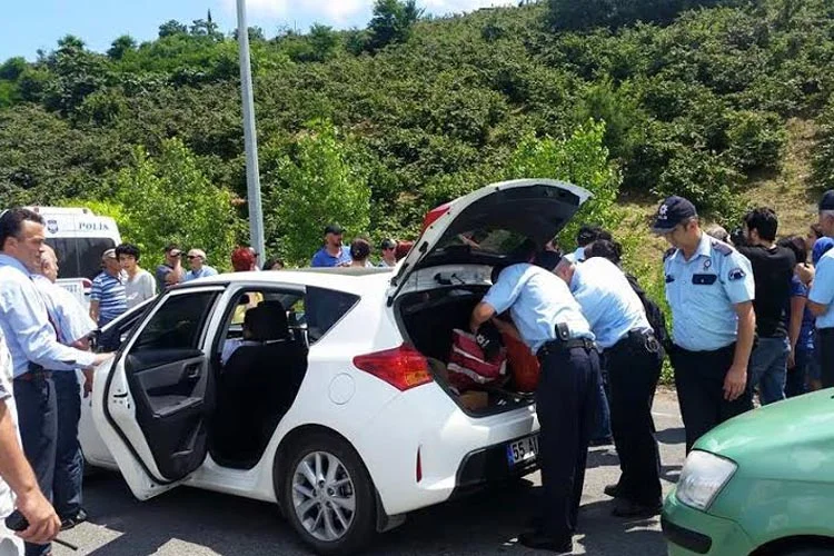 Beykoz'da,100 polisin katılımıyla gün boyu devam eden asayiş ve narkotik