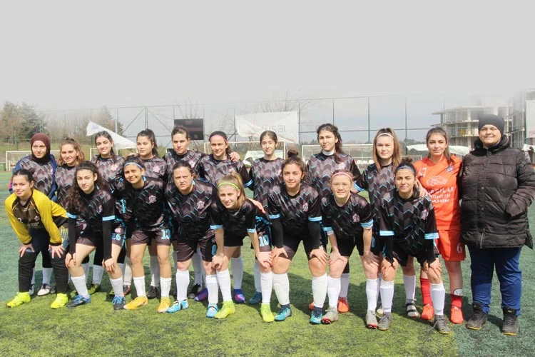 TFF Kadınlar Futbol 3.Liginde Beykoz İlçesini temsil eden Rüzgarlıbahçespor Takımında
