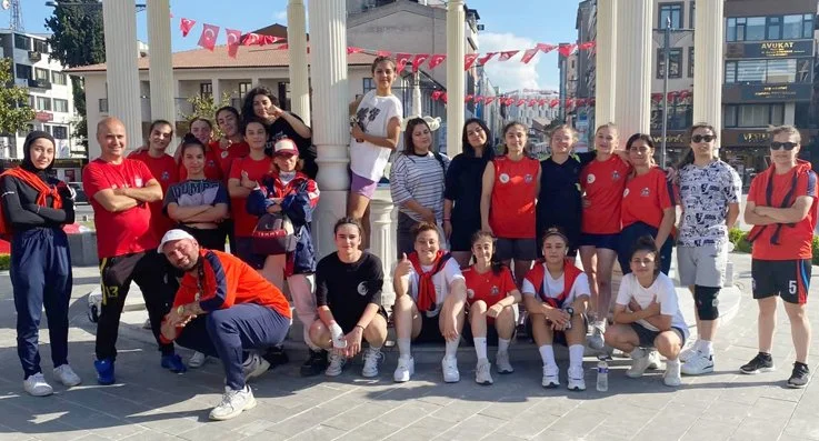 TFF Kadınlar Futbol 2.Ligine Yükselme maçları başlarken Beykoz İlçe Temsilcimiz