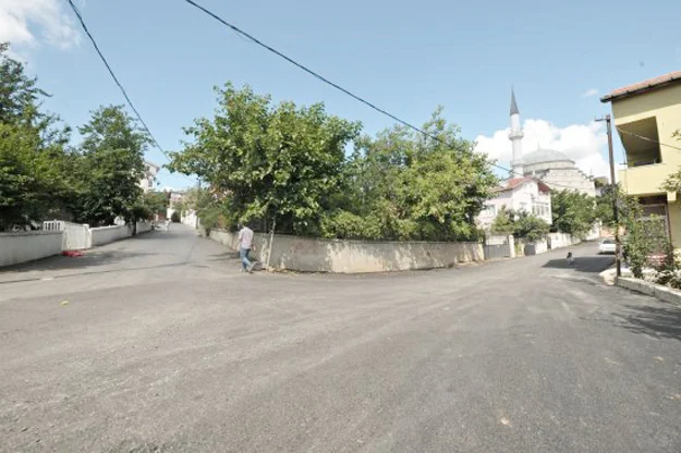 Beykoz’un yollarını güzelleştirecek ve konfora kavuşturacak asfalt yenileme çalışmaları başladı...