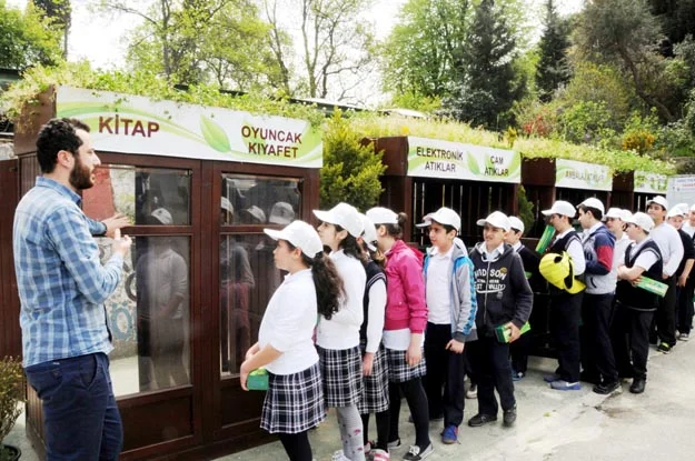 Beykoz Belediyesi'nin çeşitli bölgelerde faaliyete geçirdiği Atık Toplama Merkezleri'nde toplanan