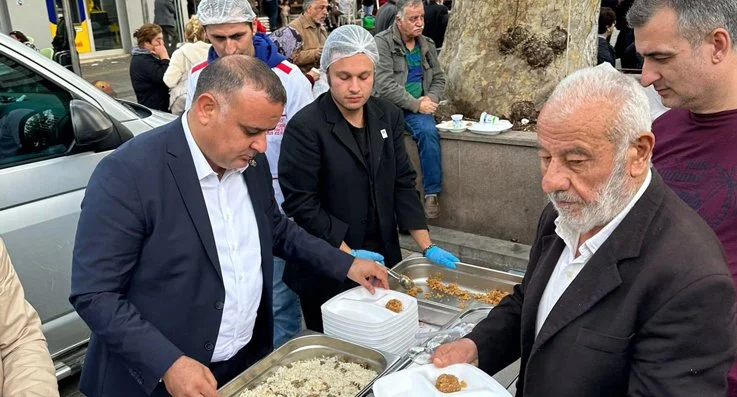 CHP Beykoz'da Atatürk için Kuran okuttu lokma dağıttı 2 ata2 NVYgBj6Ai6