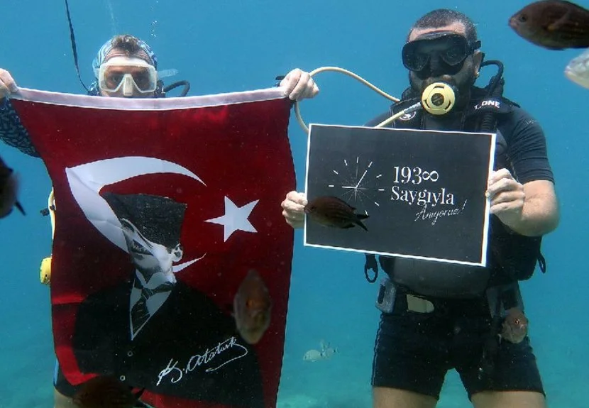 Beykoz Belediye Başkanı Alaattin Köseler, 10 Kasım'da Ata'ya saygı dalışı