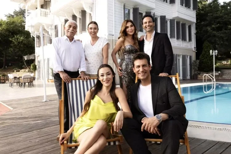 Beykoz'da bir konakta çekilen Ayazın Sonu Güneş dizisi bu akşam