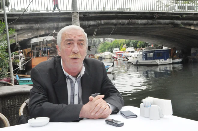 Aydın Düzgün… Cumhuriyet Halk Partisi’nin Belediye Meclis Üyesi… Önce CHP