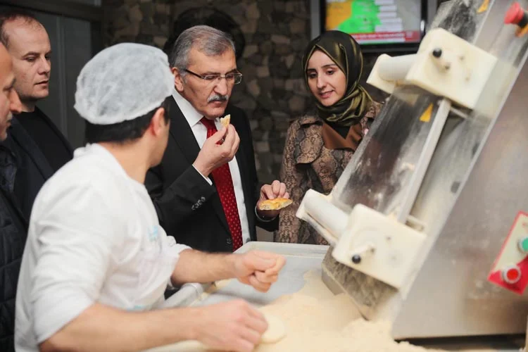 AK Parti Beykoz Belediye Başkan adayı Murat Aydın, Paşabahçe’de haftada