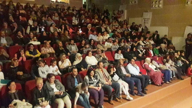 Beykoz'un en önemli müzik okullarından olan Aydoğan Müzik Okulu'nun öğrencileri,