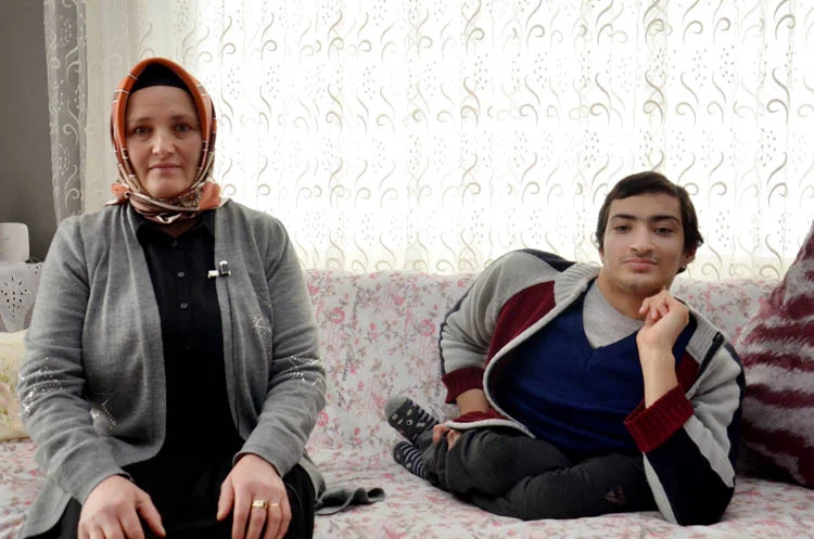 ayrikomurgahastasiceyhun iO1 GRXijy