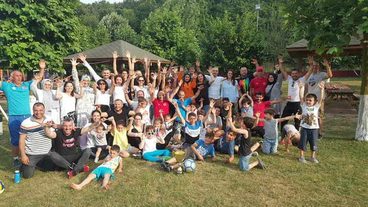 Beykoz Masterler Futbol Camiasındaki başarılı takımlardan Ayyıldızspor, Antalya'da taşadığı üçüncülüğü