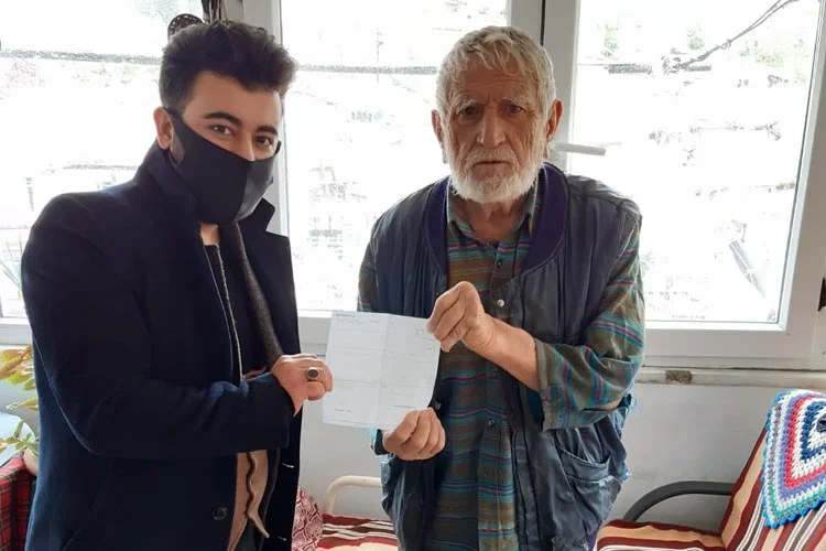 Beykoz Yalıköy Mahallesinde oturan sağlık çalışanı emeklisi Mustafa Tepeci, emekli