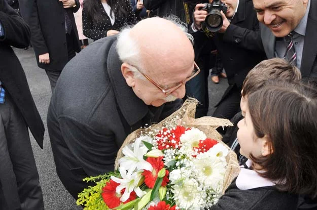 Milli Eğitim Bakanı Avcı Beykoz'da karne dağıttı 2 bakan secili db avci 20 0zS1XvQfrQ