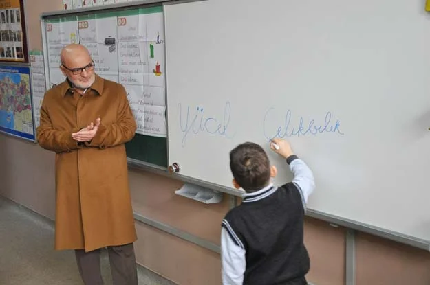 Milli Eğitim Bakanı Avcı Beykoz'da karne dağıttı 4 bakan secili db avci 39 OOriTsVAlJ