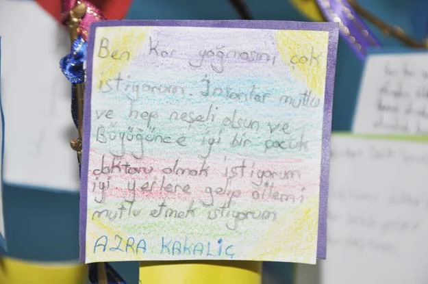 Milli Eğitim Bakanı'nın katılmasının planlandığı yarı-yıl kapanış töreni için adaylardan