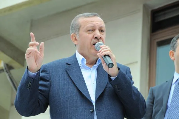 Bölge milletvekili adayı olması nedeniyle seçim çalışmalarını ilçelerden başlattıklarını ve